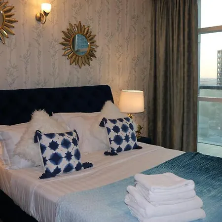 Huge 1-Bedroom Rental Unit With 2 Sofa Bed Amazing Dubai Exterior photo