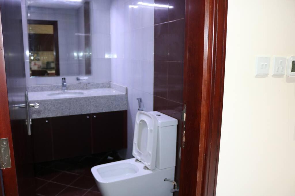 Huge 1-bedroom Unit With 2 Sofa Bed Amazing *
