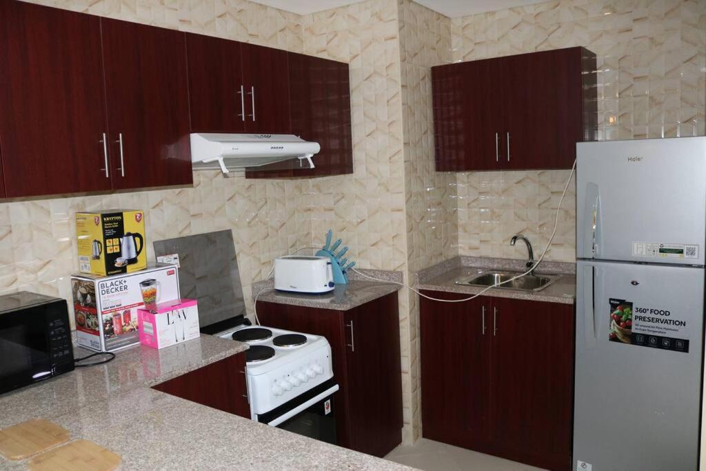 Huge 1-bedroom Unit With 2 Sofa Bed Amazing *