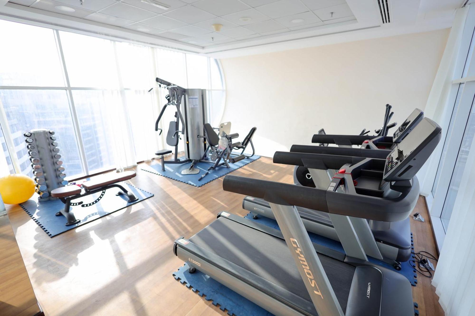Apartment Huge 1-bedroom Unit With 2 Sofa Bed Amazing Dubai