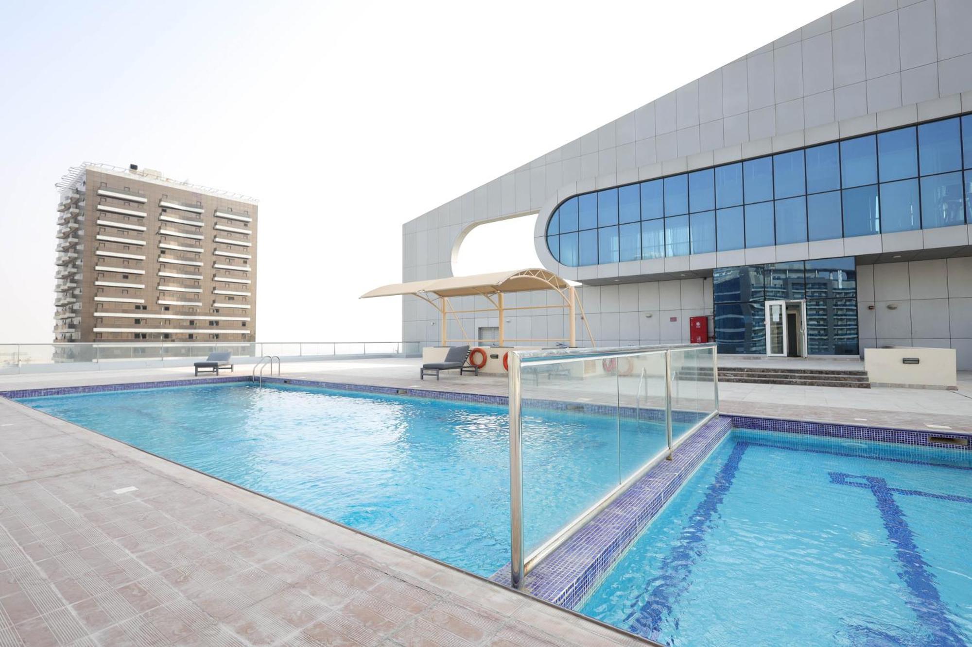 Apartment Huge 1-bedroom Unit With 2 Sofa Bed Amazing *