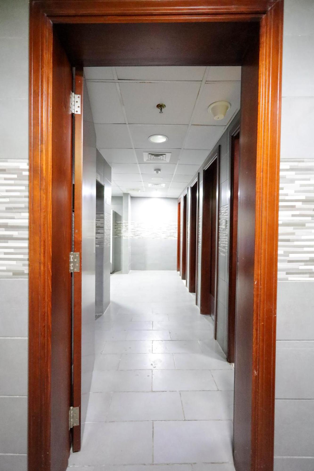Apartment Huge 1-bedroom Unit With 2 Sofa Bed Amazing Dubai