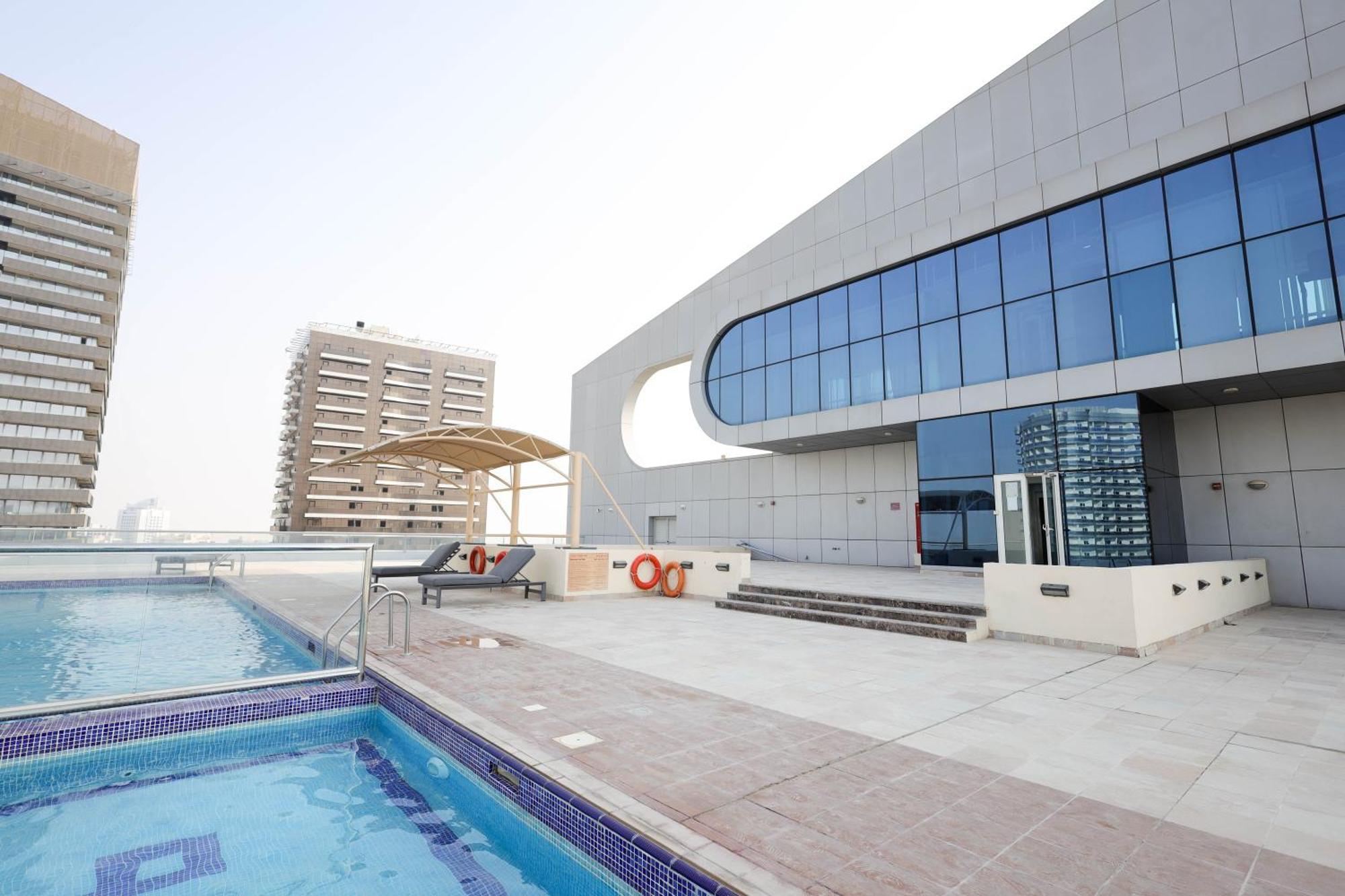 Huge 1-bedroom Unit With 2 Sofa Bed Amazing